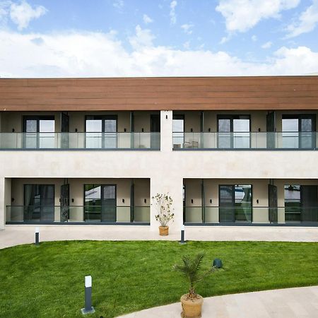 Belinda Hotel Mamaia Adults Only Экстерьер фото