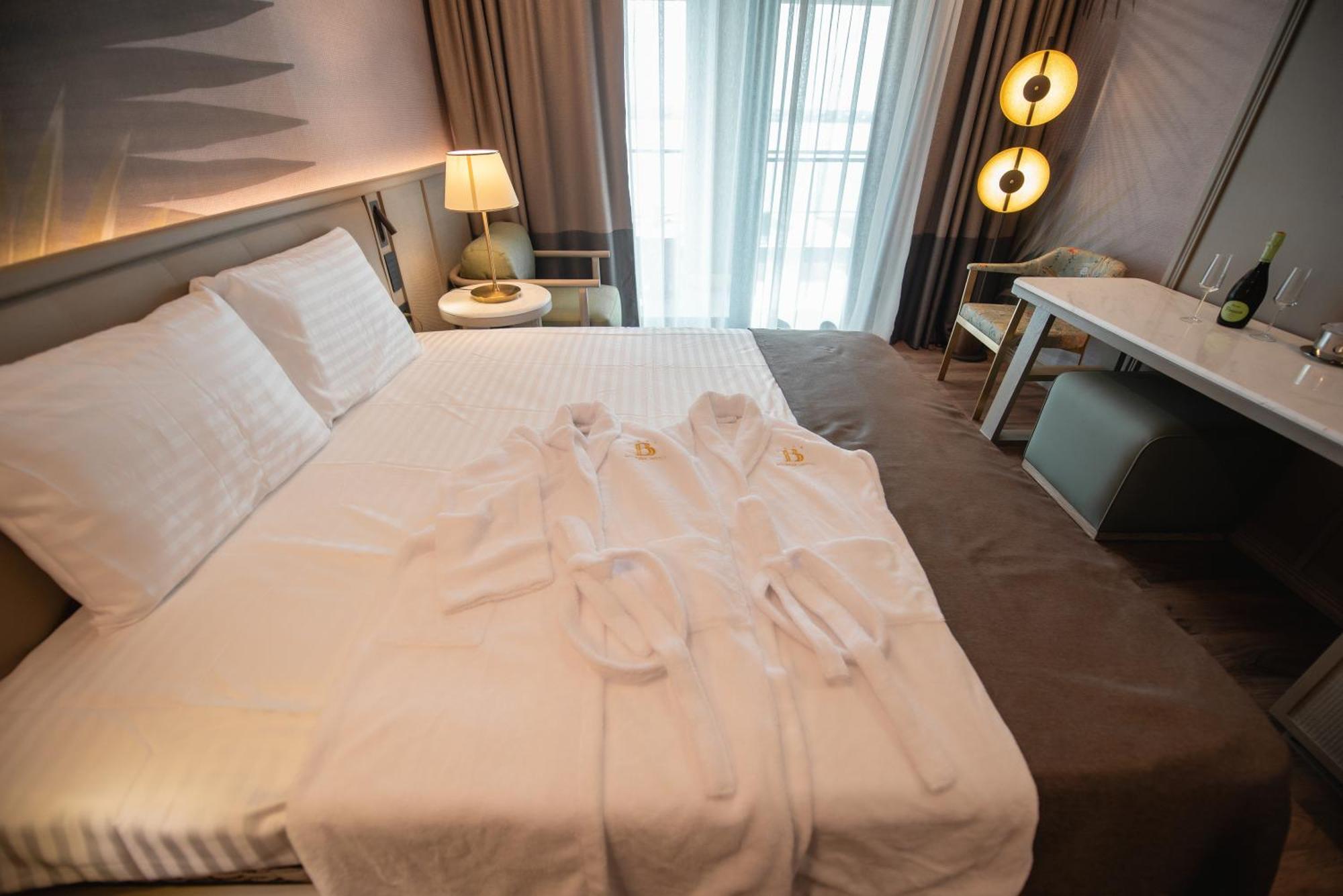 Belinda Hotel Mamaia Adults Only Экстерьер фото